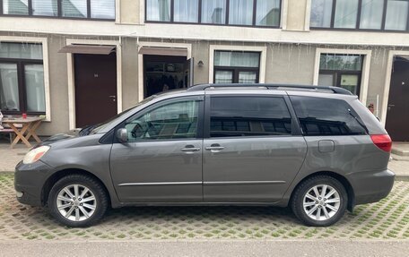 Toyota Sienna II рестайлинг, 2003 год, 1 110 000 рублей, 3 фотография
