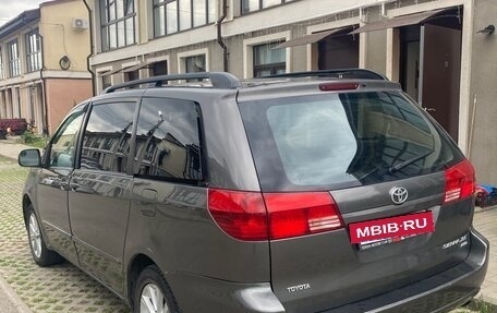 Toyota Sienna II рестайлинг, 2003 год, 1 110 000 рублей, 4 фотография