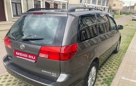 Toyota Sienna II рестайлинг, 2003 год, 1 110 000 рублей, 6 фотография