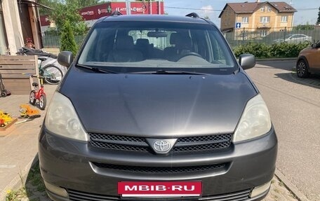 Toyota Sienna II рестайлинг, 2003 год, 1 110 000 рублей, 15 фотография