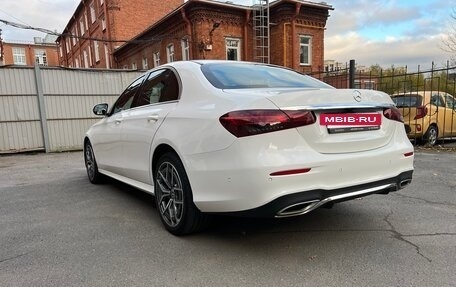 Mercedes-Benz E-Класс, 2021 год, 4 100 000 рублей, 3 фотография