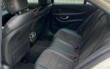 Mercedes-Benz E-Класс, 2021 год, 4 100 000 рублей, 12 фотография