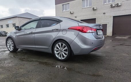 Hyundai Elantra V, 2011 год, 900 000 рублей, 4 фотография