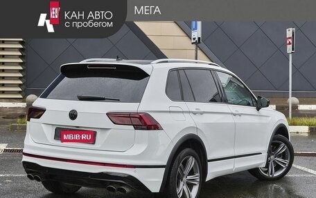 Volkswagen Tiguan II, 2019 год, 3 585 000 рублей, 2 фотография