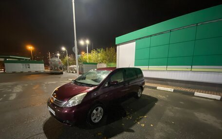 Toyota ISis I, 2006 год, 850 000 рублей, 3 фотография