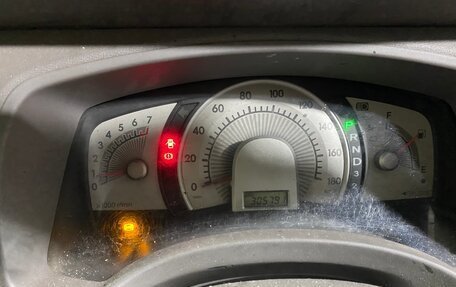 Toyota ISis I, 2006 год, 850 000 рублей, 10 фотография