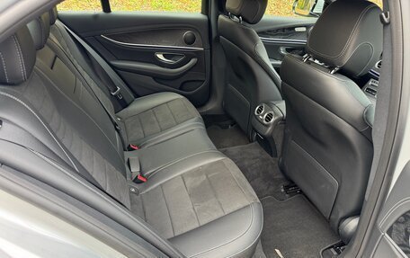 Mercedes-Benz E-Класс, 2018 год, 3 850 000 рублей, 19 фотография