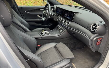 Mercedes-Benz E-Класс, 2018 год, 3 850 000 рублей, 22 фотография