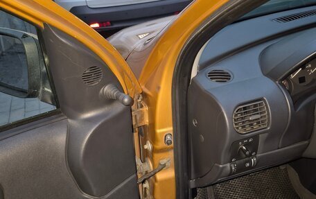 Opel Corsa C рестайлинг, 2004 год, 265 000 рублей, 16 фотография