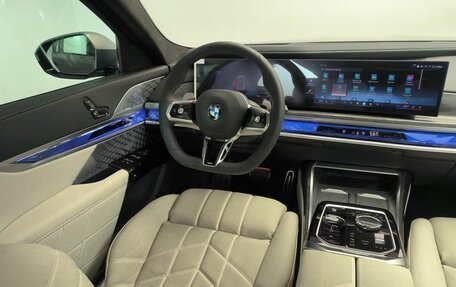BMW 7 серия, 2025 год, 32 200 000 рублей, 10 фотография