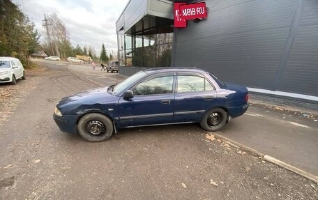 Mitsubishi Carisma I, 2001 год, 120 000 рублей, 2 фотография
