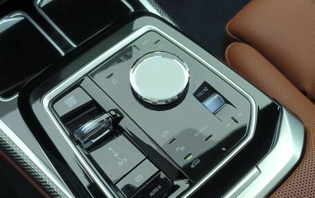 BMW 7 серия, 2025 год, 28 990 000 рублей, 14 фотография