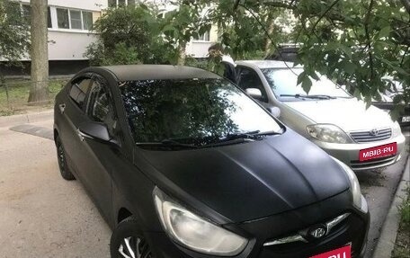 Hyundai Solaris II рестайлинг, 2012 год, 480 000 рублей, 1 фотография