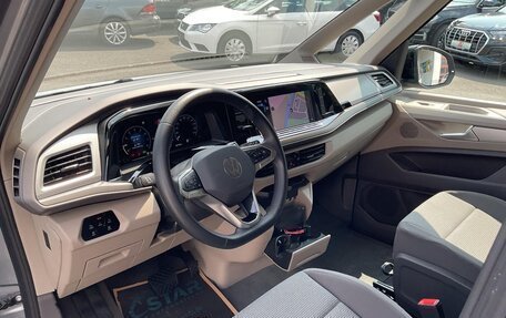 Volkswagen Multivan, 2022 год, 4 750 000 рублей, 8 фотография