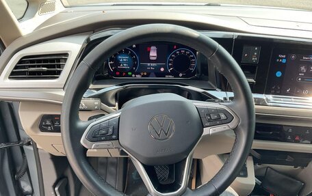 Volkswagen Multivan, 2022 год, 4 750 000 рублей, 15 фотография