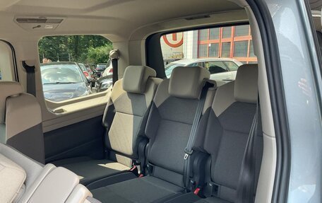 Volkswagen Multivan, 2022 год, 4 750 000 рублей, 23 фотография