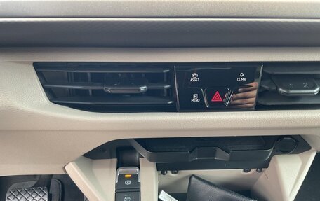 Volkswagen Multivan, 2022 год, 4 750 000 рублей, 28 фотография