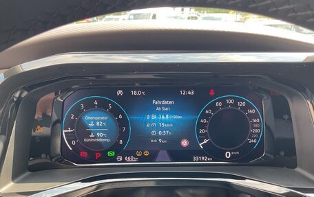 Volkswagen Multivan, 2022 год, 4 750 000 рублей, 27 фотография