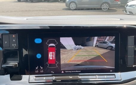 Volkswagen Multivan, 2022 год, 4 750 000 рублей, 24 фотография