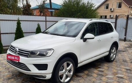 Volkswagen Touareg III, 2015 год, 3 550 000 рублей, 3 фотография