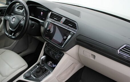 Volkswagen Tiguan II, 2018 год, 2 599 000 рублей, 10 фотография