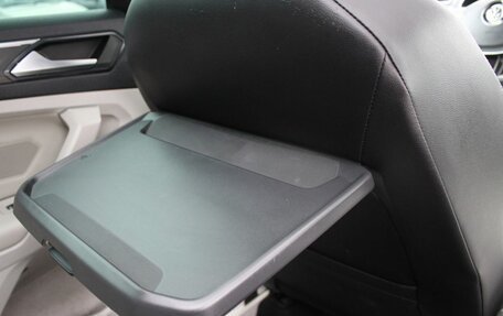 Volkswagen Tiguan II, 2018 год, 2 599 000 рублей, 16 фотография