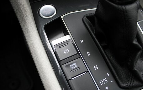 Volkswagen Tiguan II, 2018 год, 2 599 000 рублей, 24 фотография