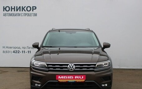 Volkswagen Tiguan II, 2018 год, 2 599 000 рублей, 3 фотография