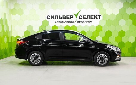 Hyundai Solaris II рестайлинг, 2018 год, 1 000 000 рублей, 8 фотография