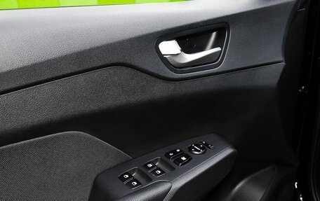 Hyundai Solaris II рестайлинг, 2018 год, 1 000 000 рублей, 23 фотография