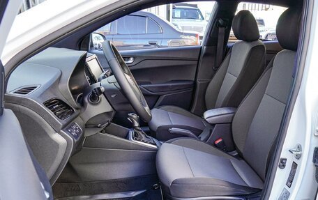 Hyundai Solaris II рестайлинг, 2021 год, 1 680 000 рублей, 10 фотография