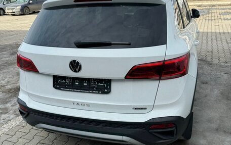 Volkswagen Taos, 2022 год, 2 970 000 рублей, 3 фотография
