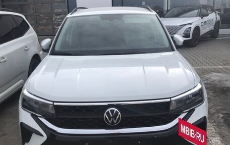 Volkswagen Taos, 2022 год, 2 970 000 рублей, 2 фотография