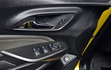 Chevrolet Trax, 2023 год, 2 393 000 рублей, 10 фотография