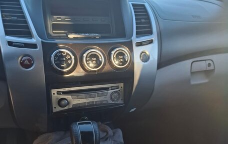 Mitsubishi Pajero Sport II рестайлинг, 2013 год, 1 700 000 рублей, 7 фотография