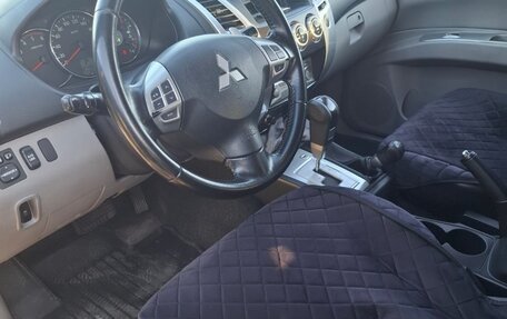 Mitsubishi Pajero Sport II рестайлинг, 2013 год, 1 700 000 рублей, 8 фотография