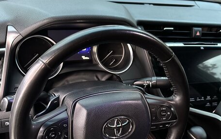 Toyota Camry, 2018 год, 3 000 000 рублей, 13 фотография