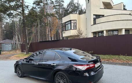 Toyota Camry, 2018 год, 3 000 000 рублей, 5 фотография