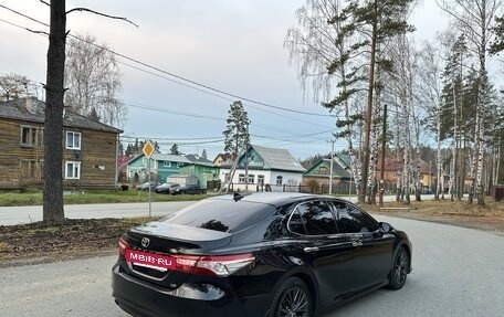 Toyota Camry, 2018 год, 3 000 000 рублей, 6 фотография