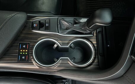 Toyota Camry, 2018 год, 3 000 000 рублей, 19 фотография