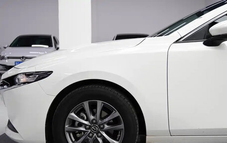 Mazda 3, 2021 год, 1 590 000 рублей, 12 фотография