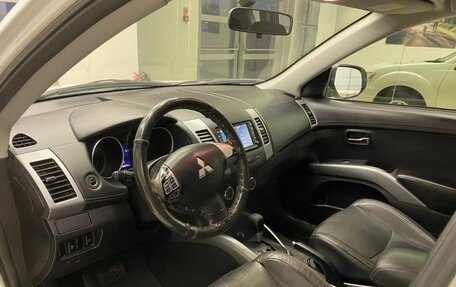 Mitsubishi Outlander III рестайлинг 3, 2011 год, 1 350 000 рублей, 7 фотография