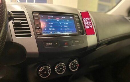 Mitsubishi Outlander III рестайлинг 3, 2011 год, 1 350 000 рублей, 9 фотография