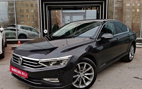 Volkswagen Passat B8 рестайлинг, 2020 год, 2 659 000 рублей, 2 фотография