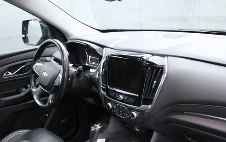 Chevrolet Traverse II, 2018 год, 2 400 000 рублей, 3 фотография