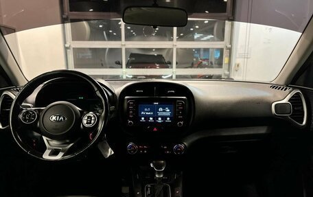 KIA Soul III, 2020 год, 1 990 000 рублей, 9 фотография