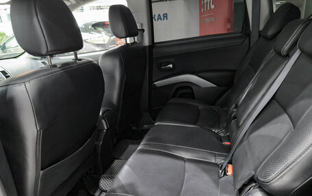 Mitsubishi Outlander III рестайлинг 3, 2011 год, 1 099 000 рублей, 15 фотография