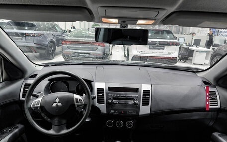 Mitsubishi Outlander III рестайлинг 3, 2011 год, 1 099 000 рублей, 17 фотография