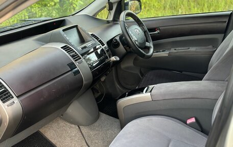 Toyota Prius, 2004 год, 340 000 рублей, 9 фотография