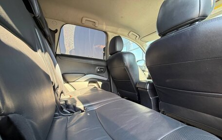 Mitsubishi Outlander III рестайлинг 3, 2010 год, 1 100 000 рублей, 4 фотография